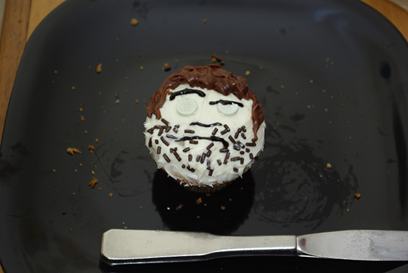 James Fox: Cupcake Self-Portrait (now with empty soulless eyes!!)