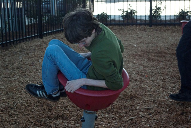 Thomas and I discover the world's best piece of playground equipment!